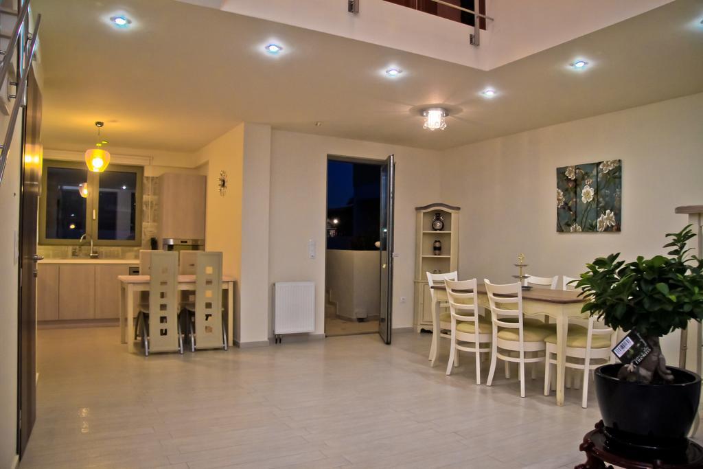 Sea View Beachfront Villa Maria Гувес Екстер'єр фото