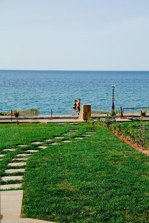Sea View Beachfront Villa Maria Гувес Екстер'єр фото