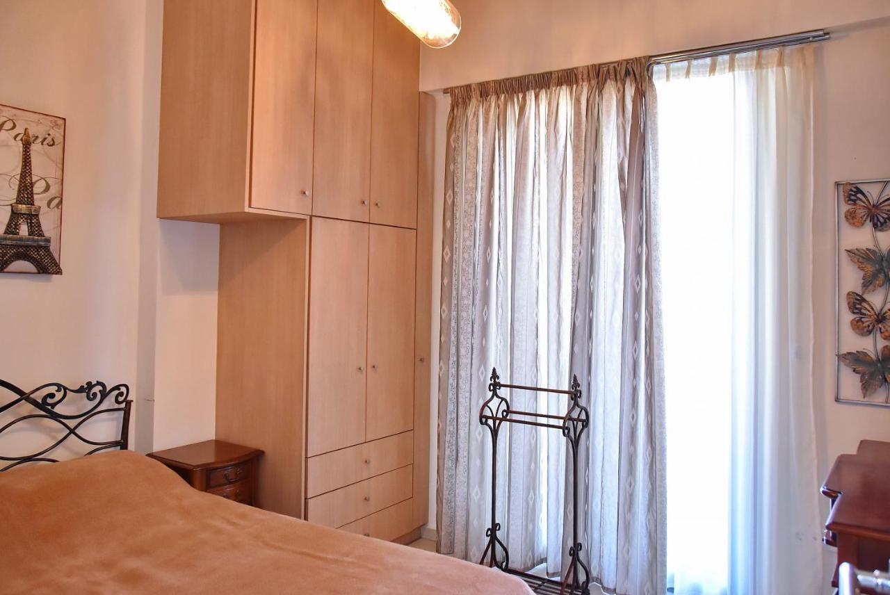 Sea View Beachfront Villa Maria Гувес Екстер'єр фото